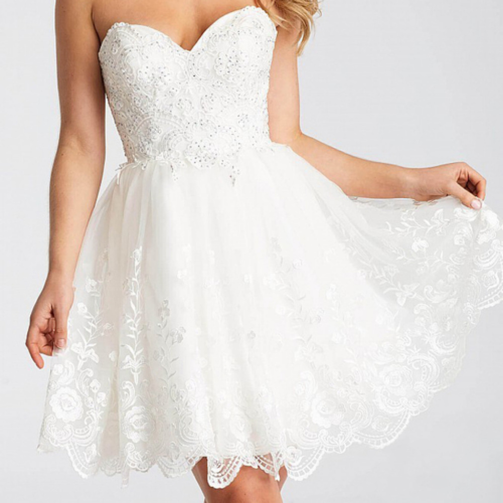 Short Jovani lace dress